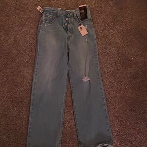 Levi’s rib cage straight ankle super high rise jeans